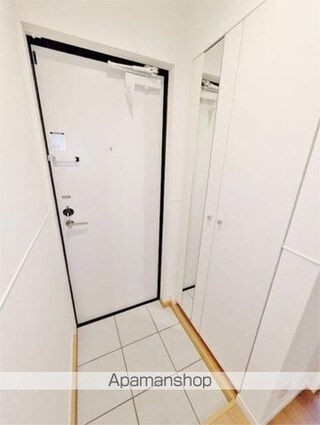 ヴァンベール光が丘公園[1LDK/44.26m2]の玄関