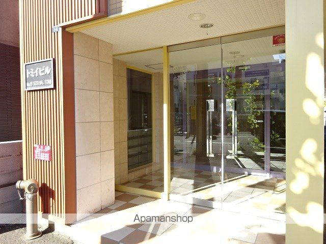 トミイビルNO.16の玄関写真