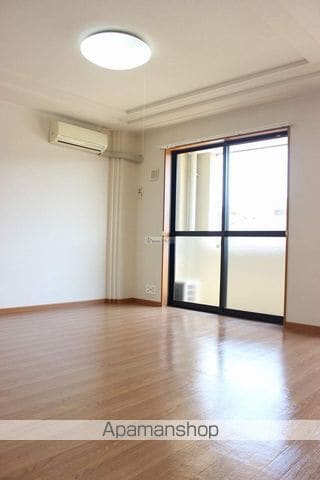 グリシーナの内装写真