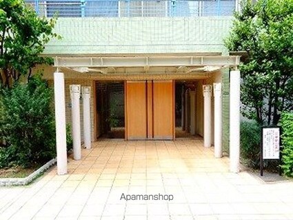 東急ドエル・キルト三軒茶屋[1R/39.47m2]のエントランス2