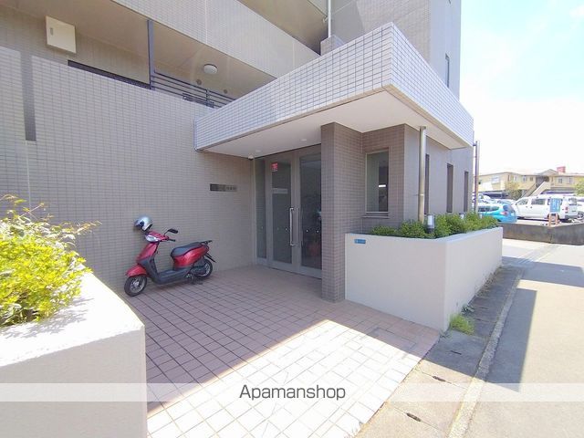 クオーレ壱番館の玄関写真
