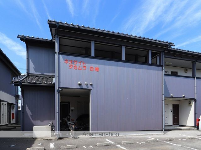 ネオサイト・タカムラ B棟の玄関写真