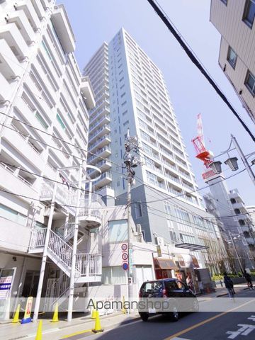 クレッセント三鷹ザ・タワーの外観写真