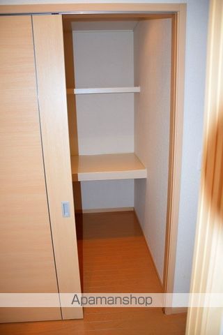 ガーデンヒルズ上ノ山1の内装写真