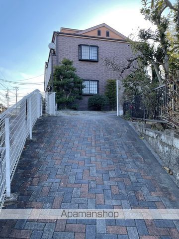 松本台イーストの玄関写真