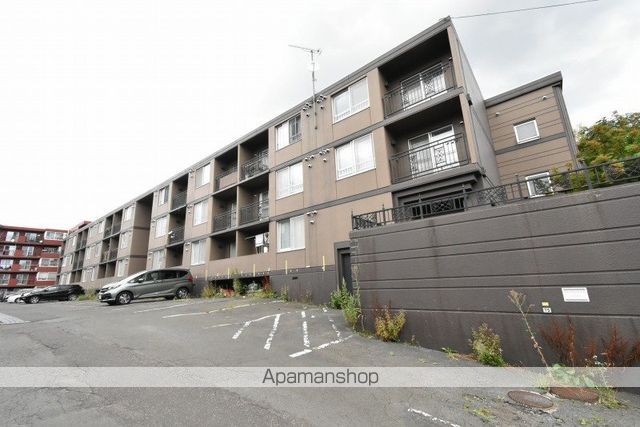 ホークメゾン札幌3号館の外観写真