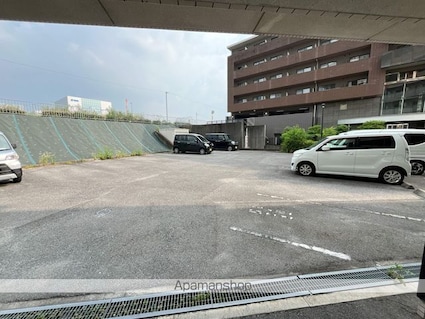 ＡＬＴＡ南草津ビュー[1DK/28.6m2]の駐車場