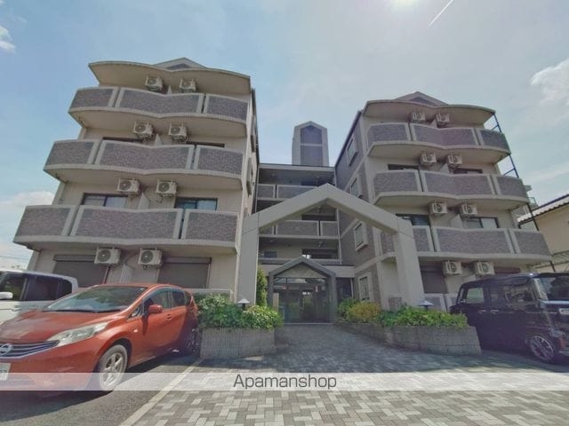 アドレ壱番館の玄関写真