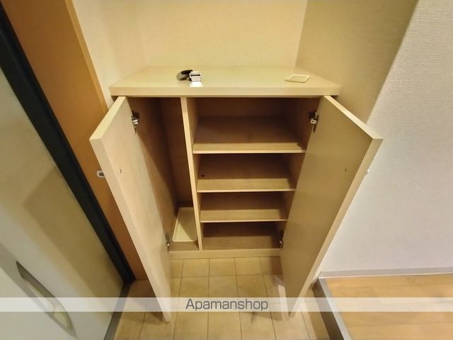 モノロカーレESAKAの内装写真