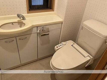 グローリオ杉並宮前[3LDK/95.45m2]のトイレ