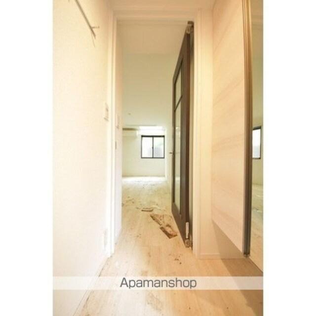 ネオハイム世田谷[1R/23.65m2]の玄関