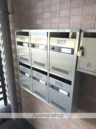 長野県長野市大字栗田[3LDK/80.7m2]の共用部1