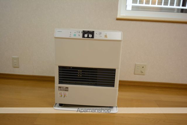 AMAPOLAIIIの内装写真