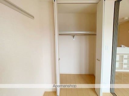 ルーエ三本柳　ＡＢ[1LDK/33.39m2]の収納