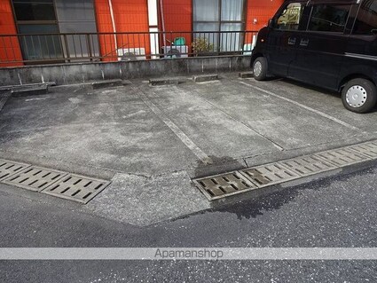 高知県高知市朝倉西町２丁目[1DK/24.6m2]の駐車場
