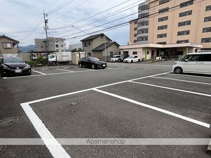 ステージ・サカヨシ[1K/26.72m2]の駐車場1