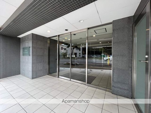 ADEN宮の森の玄関写真