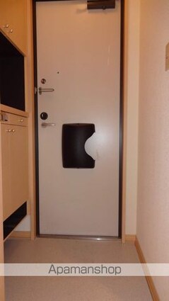 ドミール六条[1LDK/45.38m2]の玄関