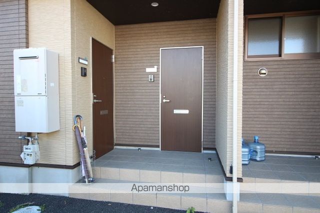 メゾンNNの玄関写真