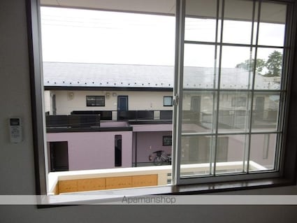 ホワイトキャッスル南小泉１２番館[1K/22.3m2]のバルコニー