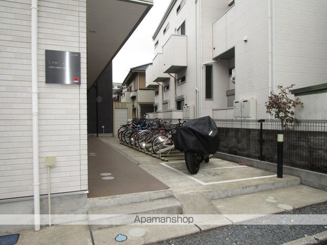 リブリ・CASA TRESの玄関写真