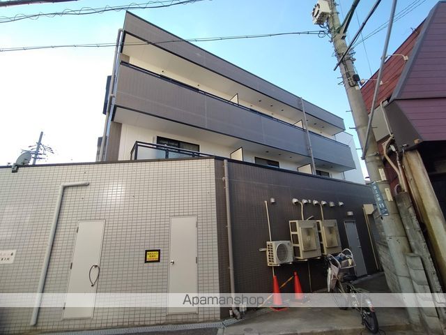 シャトルウエストの外観写真