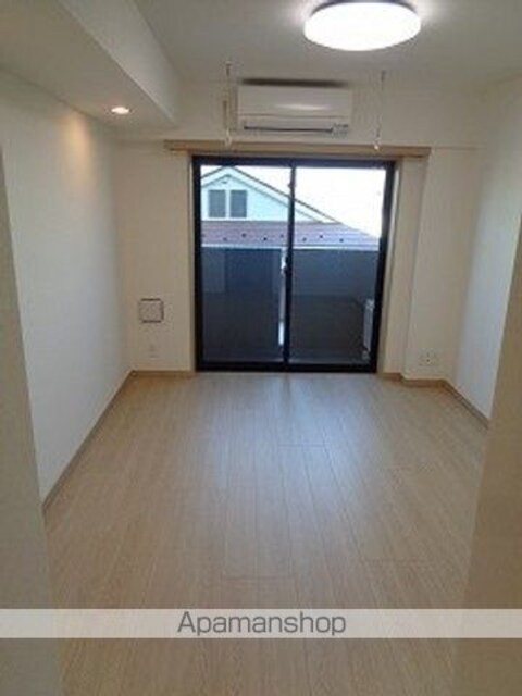 ルーブル三軒茶屋伍番館[1K/25.52m2]のリビング・居間