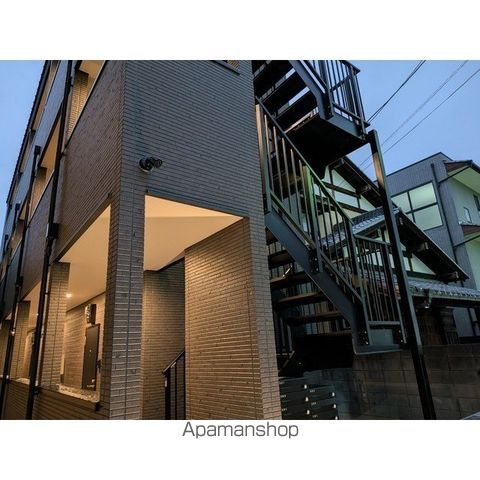 春の陽のアリアの外観写真
