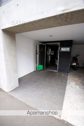 ブランノワール東区役所の玄関写真
