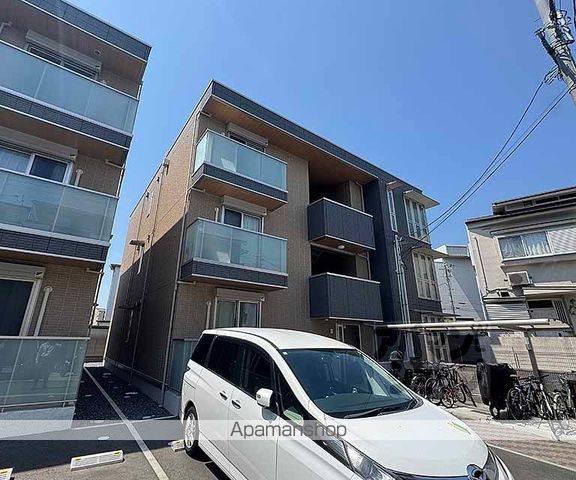 ベルフィールド西京極 西棟の外観写真