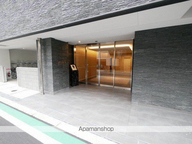 アルティザ淡路駅東の玄関写真