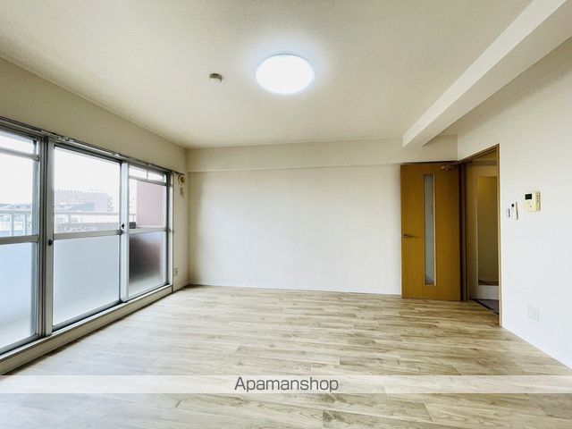 サンプラザ金山の内装写真