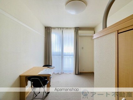 レオパレス松山保免[1K/20.81m2]のリビング・居間