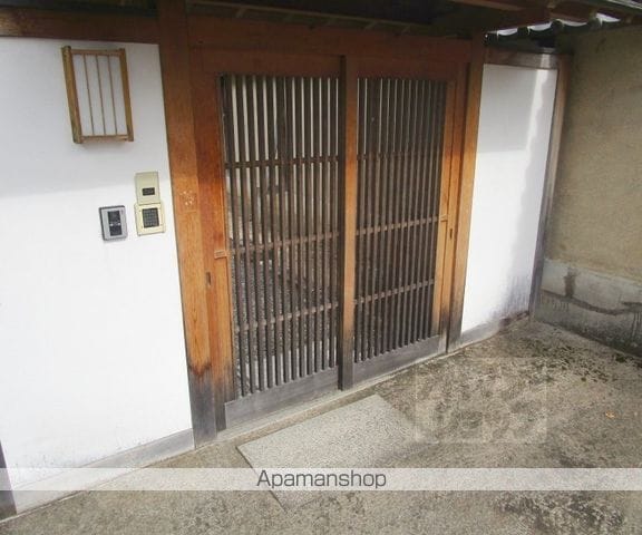 京都市烏丸線 北大路駅 徒歩42分 2階建 築9年の玄関写真
