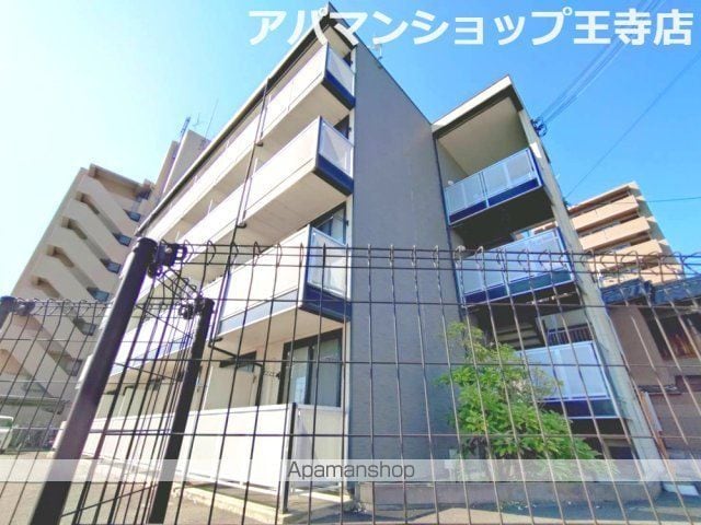 レオパレスヴィルヌーブ大和王寺の外観写真