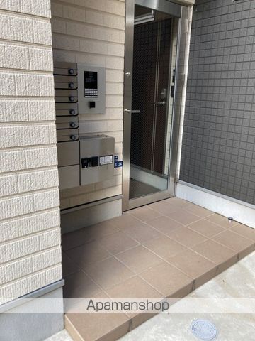 ハーモニーテラス下小阪の玄関写真