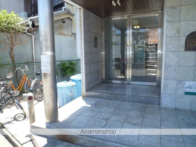 ロイヤル天王寺南の玄関写真