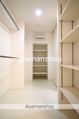 クレグラン京町堀の内装写真