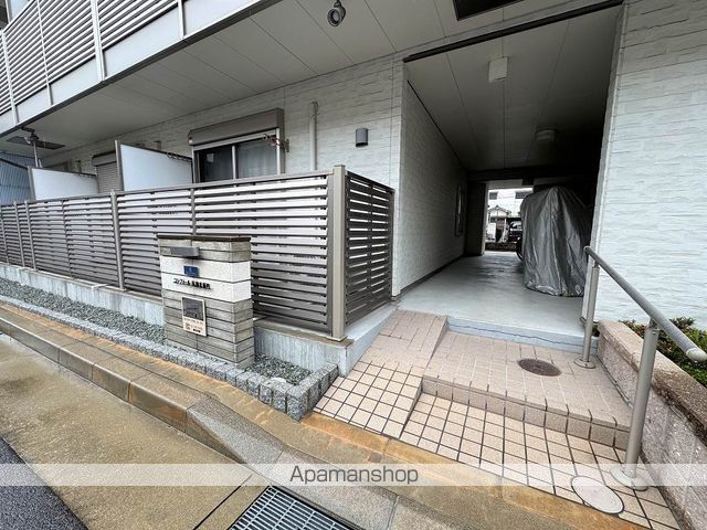 クレイノコンフォール杭瀬北新町の玄関写真