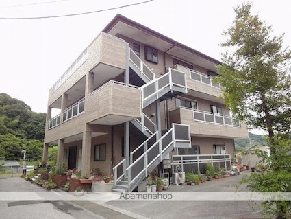 岡本マンション[3LDK/65m2]の外観2