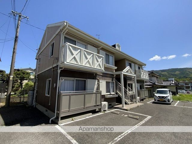 富貴原ハイツABC棟の外観写真