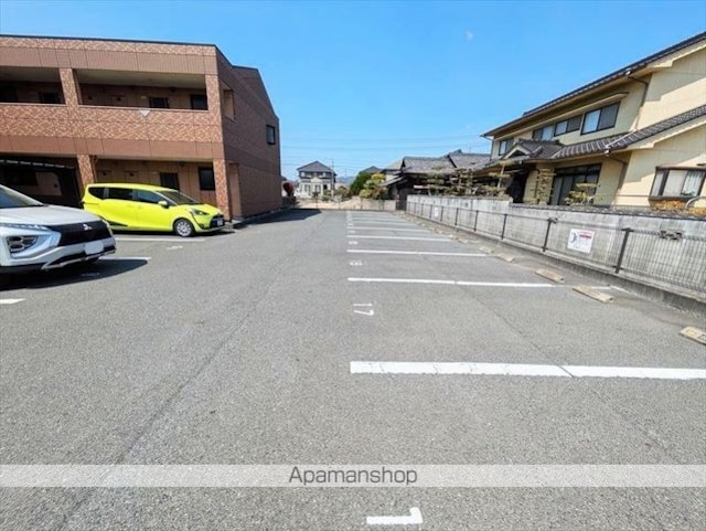 エクレセンス[1LDK/41.04m2]の駐車場