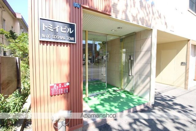トミイビルNO.16の玄関写真