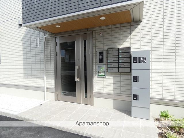 開出本町DーROOM B棟の玄関写真