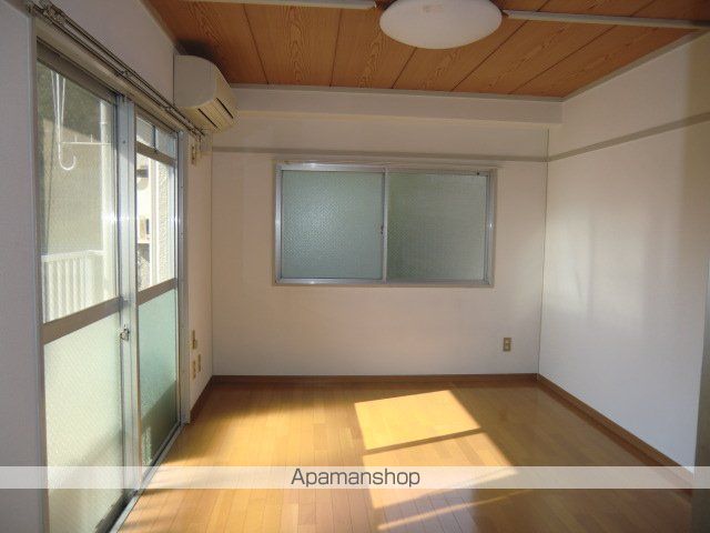 西部ハイツ平和の内装写真