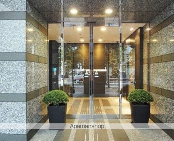 パークキューブ愛宕山タワーの玄関写真