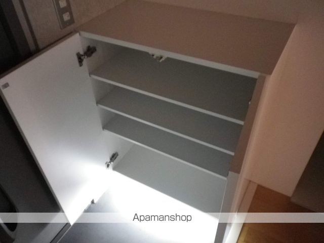 RAFFINEAZMAの内装写真