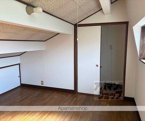 東野森野町貸家の内装写真
