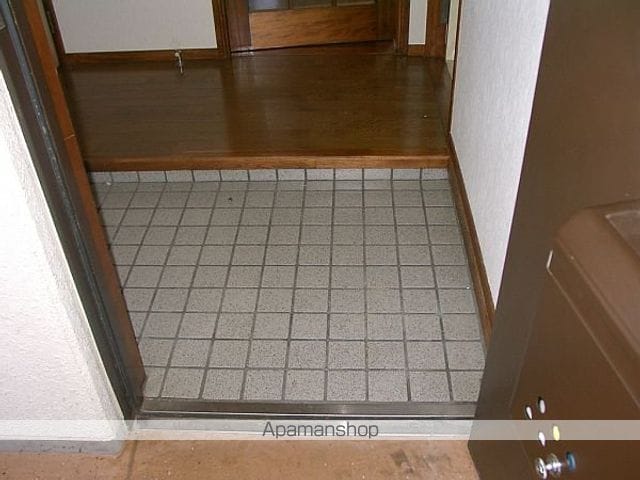 八百真マンション小島の内装写真