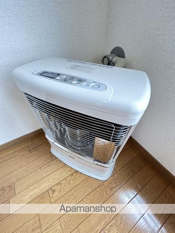 ウィスタリアIIの内装写真